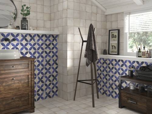 InstaHouse carrelage effet carreaux de ciment motif pétale format 5 x 15 couleur bleu collection Ponant Mur salle d'eau