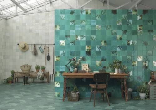 Carrelage faïence mur commerce imitation zellige motif floral brillant carré 13x13 turquoise Kasbah InstaHouse Carmen Souk