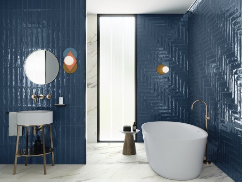 faïence effet zellige mur salle de bain petit format 7,5 x 30 cm couleur bleu collection Artisan InstaHouse