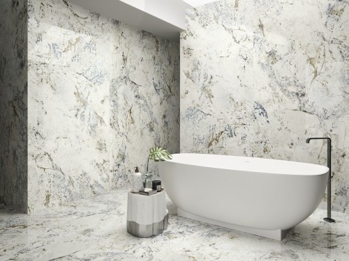 Carrelage mur salle de bain effet marbre finition poli effet miroir 120x280 blanc veiné collection Alpen Quartz APE InstaHouse